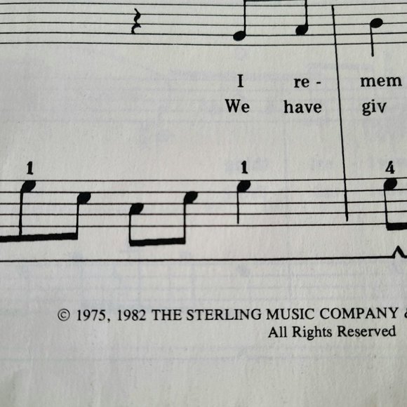 100 easy listening songs for piano. Piano score. - Picture 8 of 9